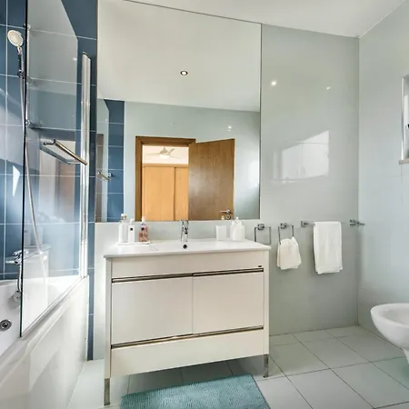 Вилла Blue Villa 3 Bedroom Villa With Optional Heated Pool Gale Albufeira *