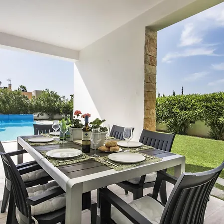 Blue Villa 3 Bedroom Villa With Optional Heated Pool Gale Albufeira Албуфейра