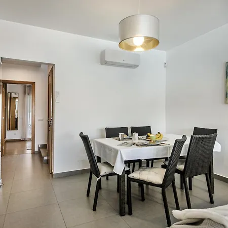 Вилла Blue Villa 3 Bedroom Villa With Optional Heated Pool Gale Albufeira Албуфейра