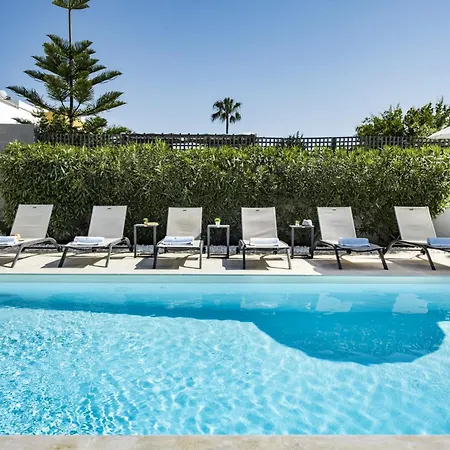 Blue Villa 3 Bedroom Villa With Optional Heated Pool Gale Albufeira Вилла