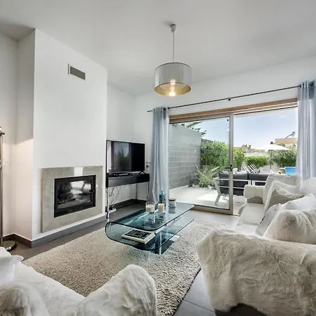 Blue Villa 3 Bedroom Villa With Optional Heated Pool Gale Albufeira Вилла