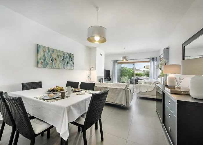 Villa Isabella Blue By Algarve Holidays